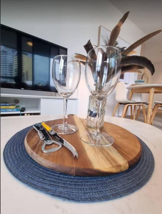 גולד קוסט Broadbeach Stunner Modern And Central מראה חיצוני תמונה