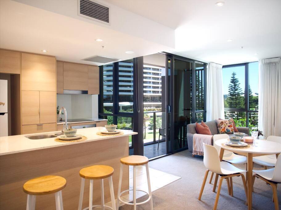 גולד קוסט Broadbeach Stunner Modern And Central מראה חיצוני תמונה