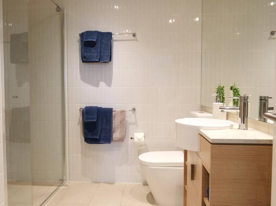 גולד קוסט Broadbeach Stunner Modern And Central מראה חיצוני תמונה