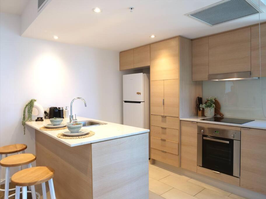 גולד קוסט Broadbeach Stunner Modern And Central מראה חיצוני תמונה